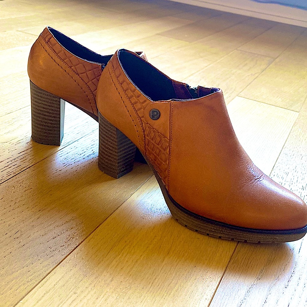 Spanish Genuine Leather Tan Ankle boots